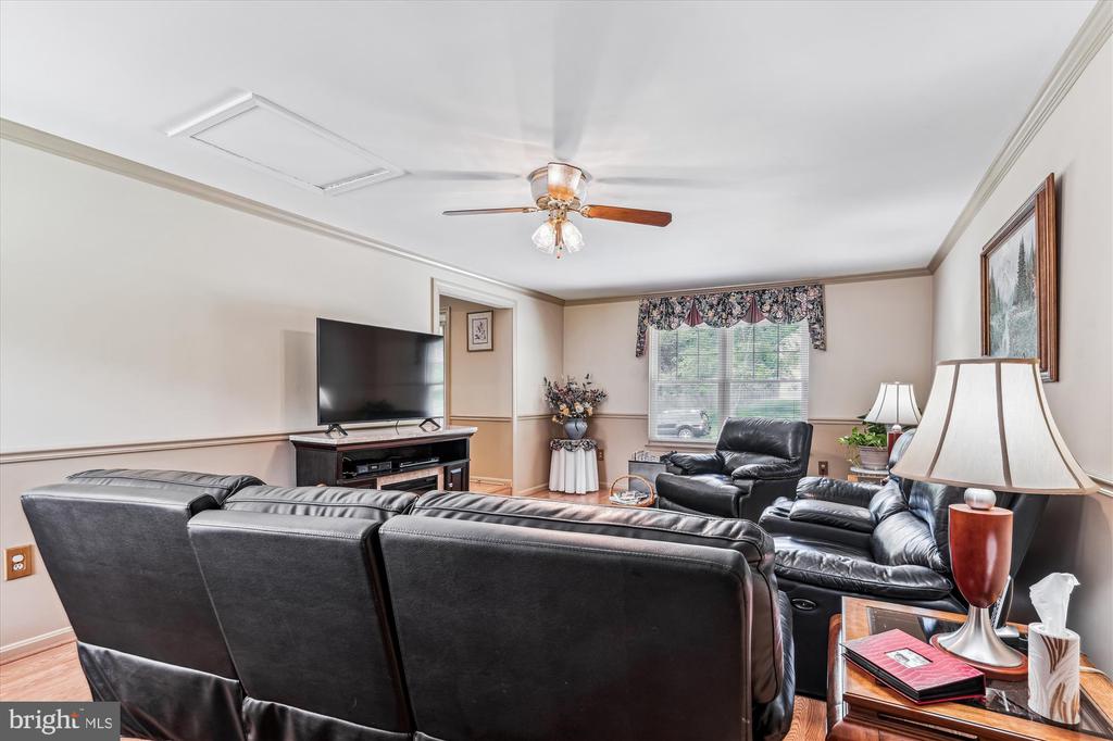 10902 VALLEY BROOK DRIVE