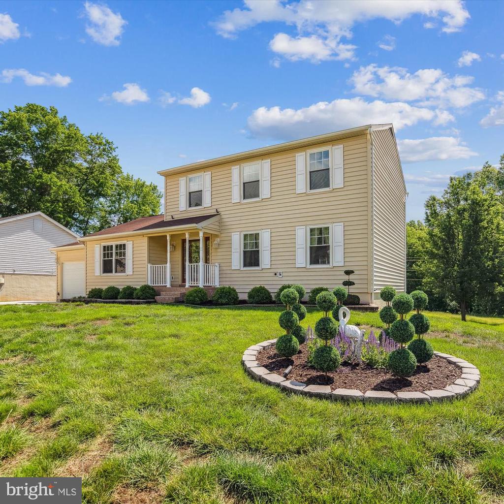 10902 VALLEY BROOK DRIVE