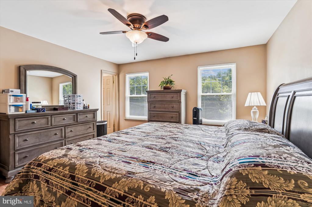 10902 VALLEY BROOK DRIVE