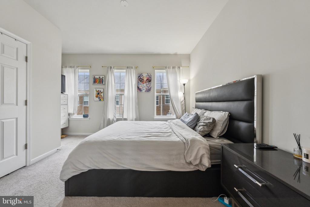 7119 ROWLOCK ALLEY