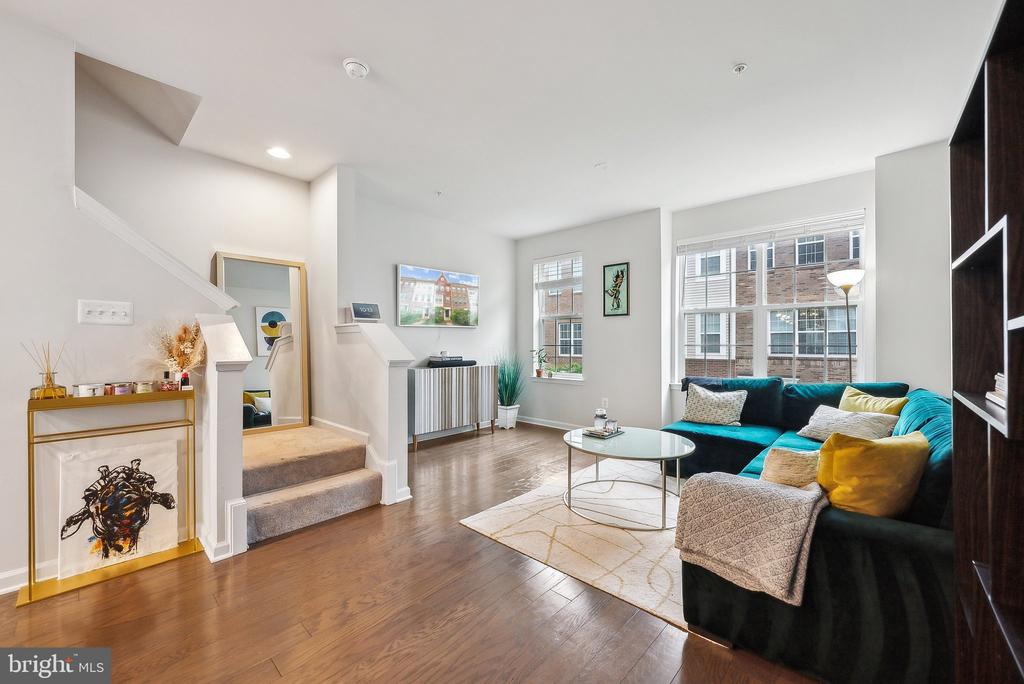 7119 ROWLOCK ALLEY
