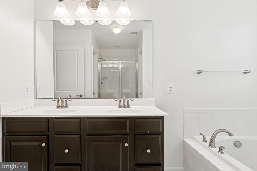 13903 NORTON HILL COURT