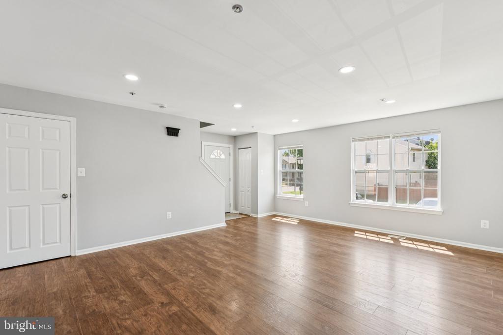 5236 DAVENTRY TERRACE