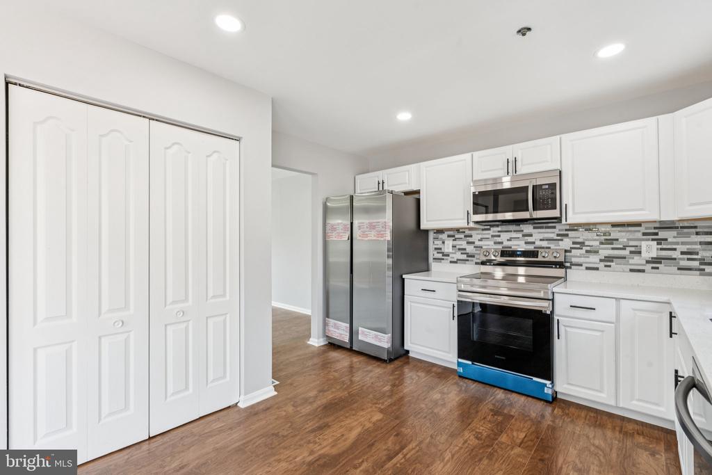 5236 DAVENTRY TERRACE