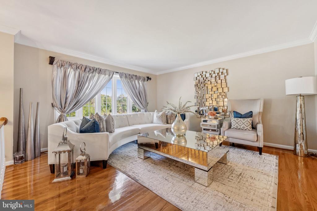 6805 SUNSET TERRACE