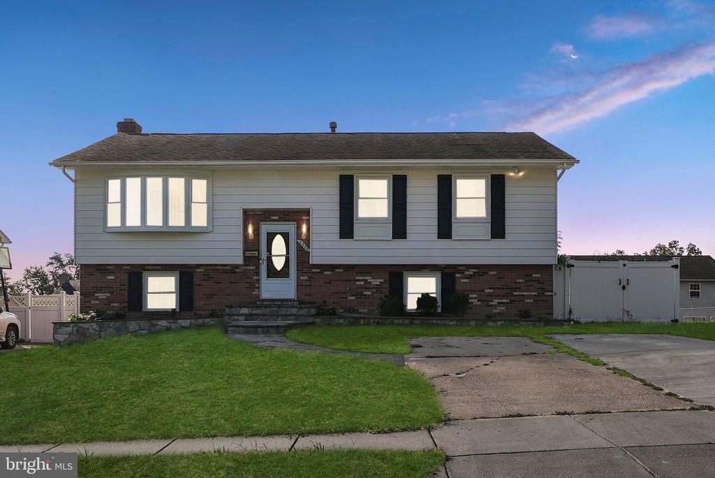 6805 SUNSET TERRACE