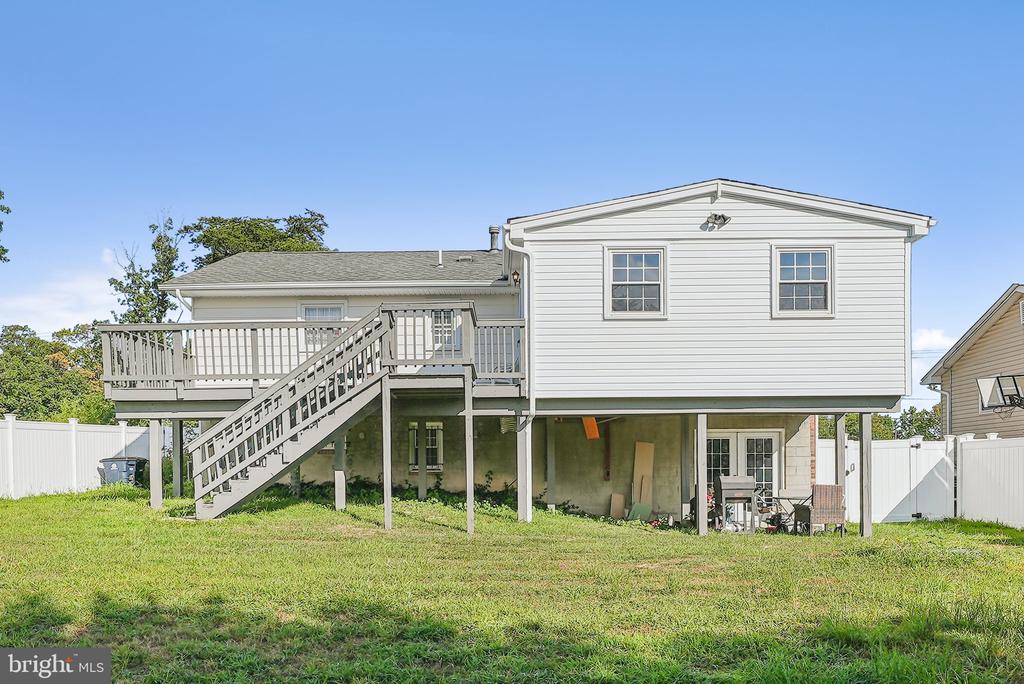6805 SUNSET TERRACE