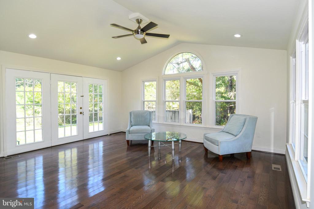 8012 WINGATE DRIVE