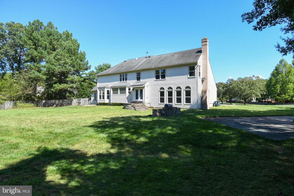 8012 WINGATE DRIVE