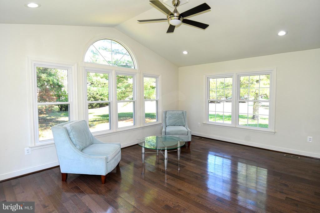 8012 WINGATE DRIVE