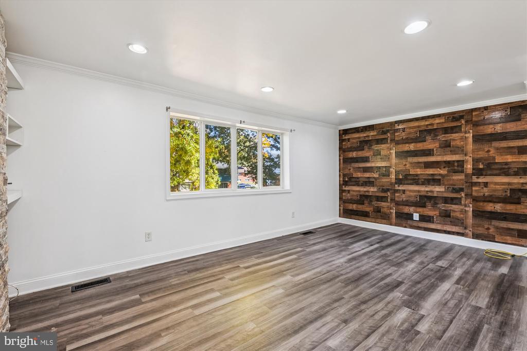 803 BOOKER DRIVE