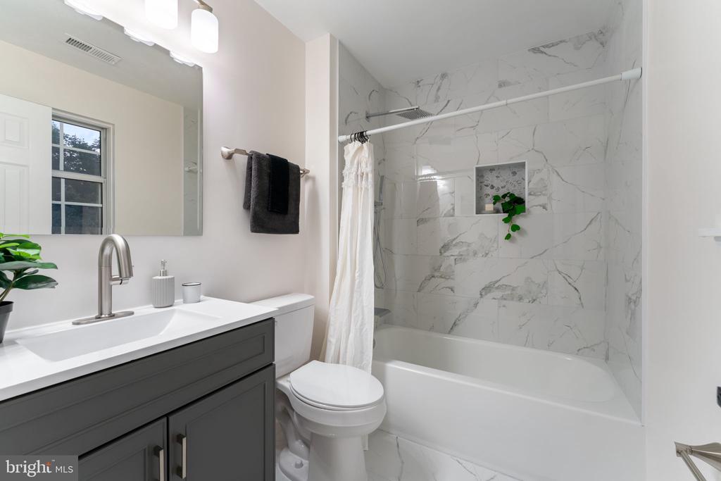 10304 SEA PINES DRIVE