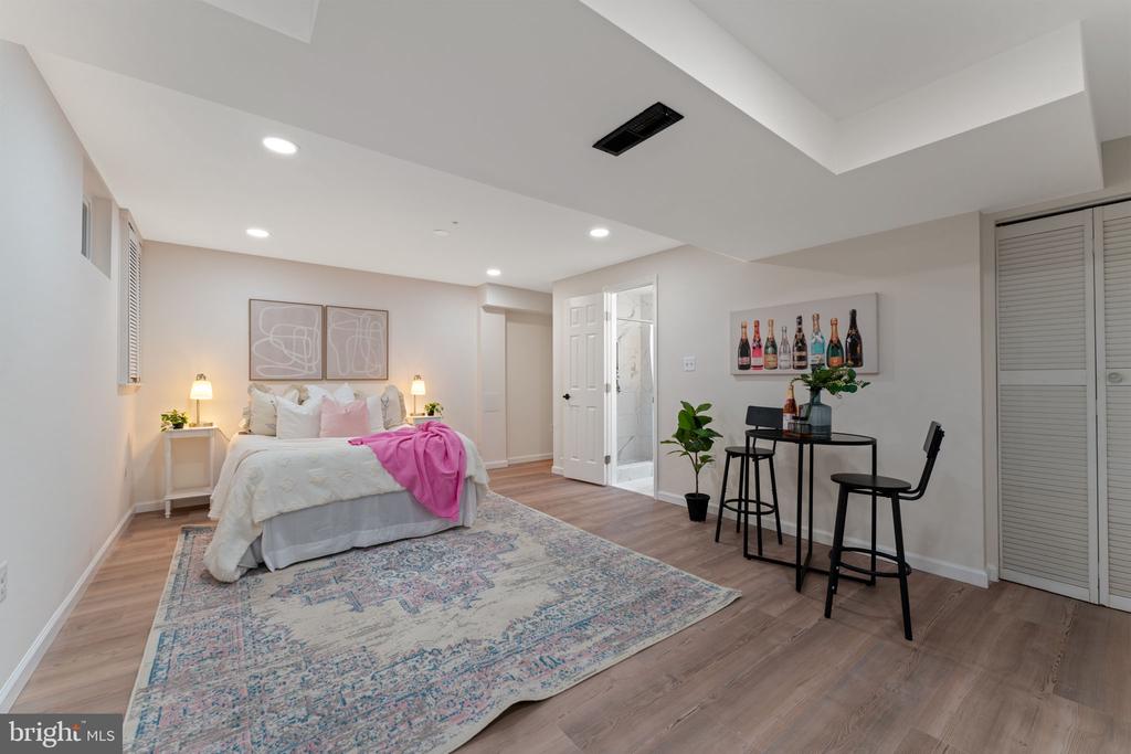 10304 SEA PINES DRIVE