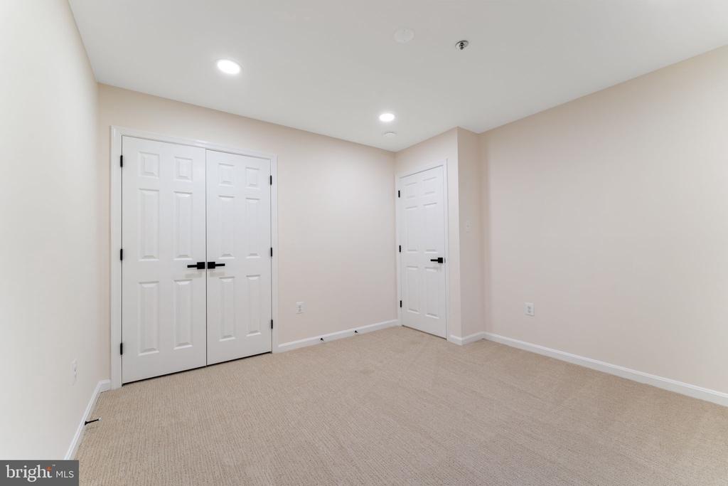 10304 SEA PINES DRIVE