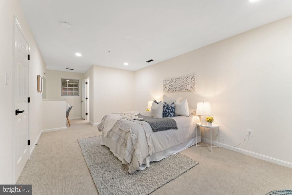 10304 SEA PINES DRIVE