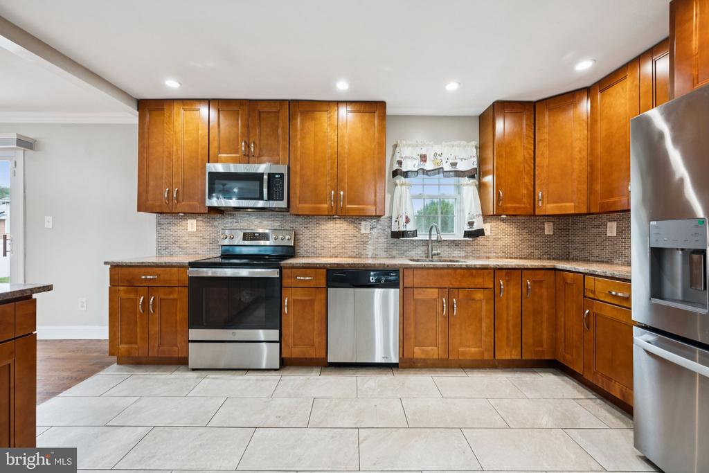 111 ESSENTON DRIVE