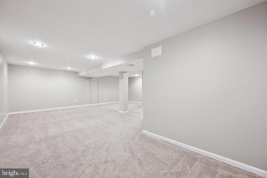 111 ESSENTON DRIVE