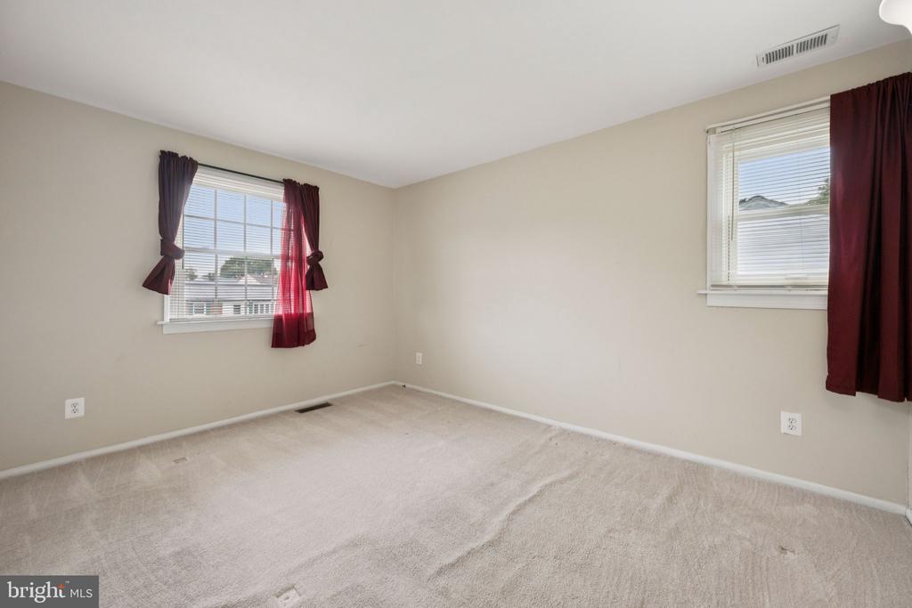 111 ESSENTON DRIVE