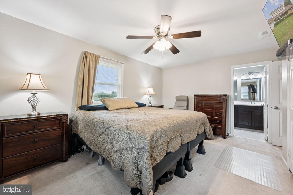 111 ESSENTON DRIVE