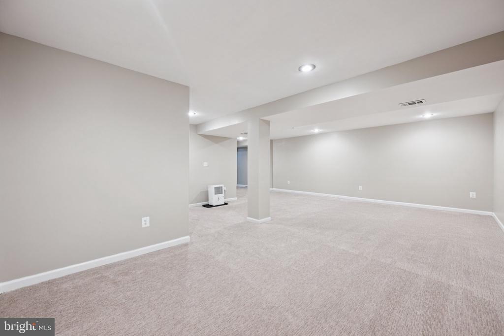 111 ESSENTON DRIVE
