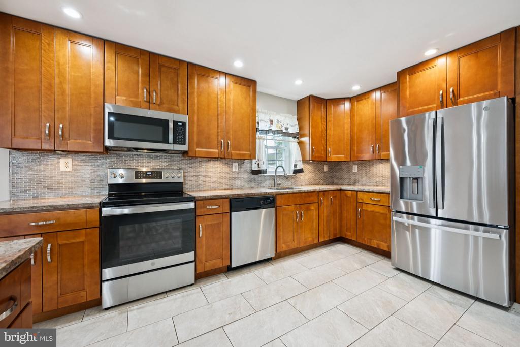 111 ESSENTON DRIVE