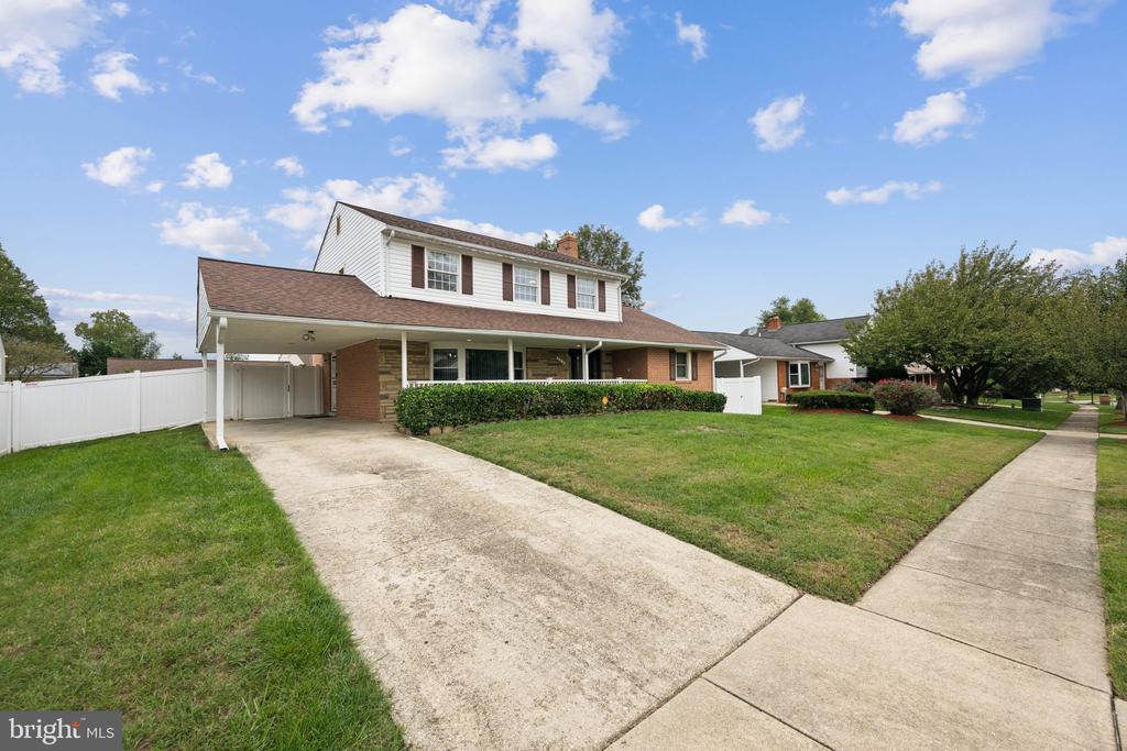 111 ESSENTON DRIVE