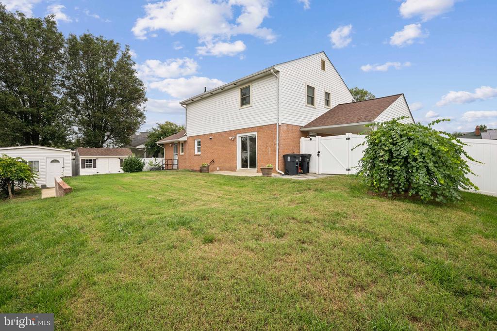 111 ESSENTON DRIVE
