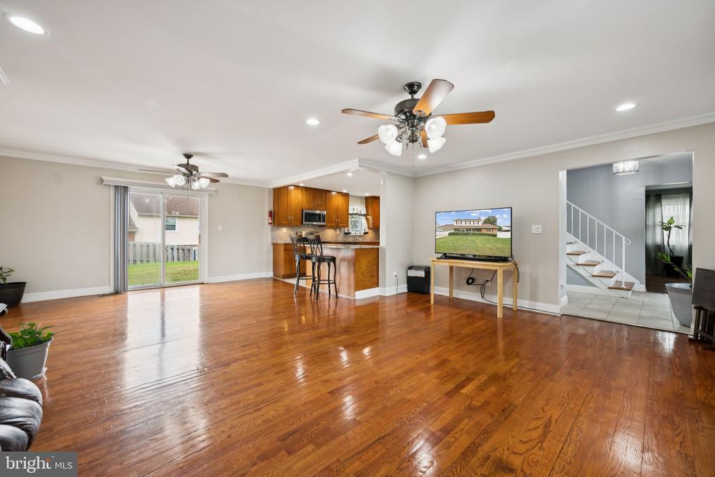 111 ESSENTON DRIVE