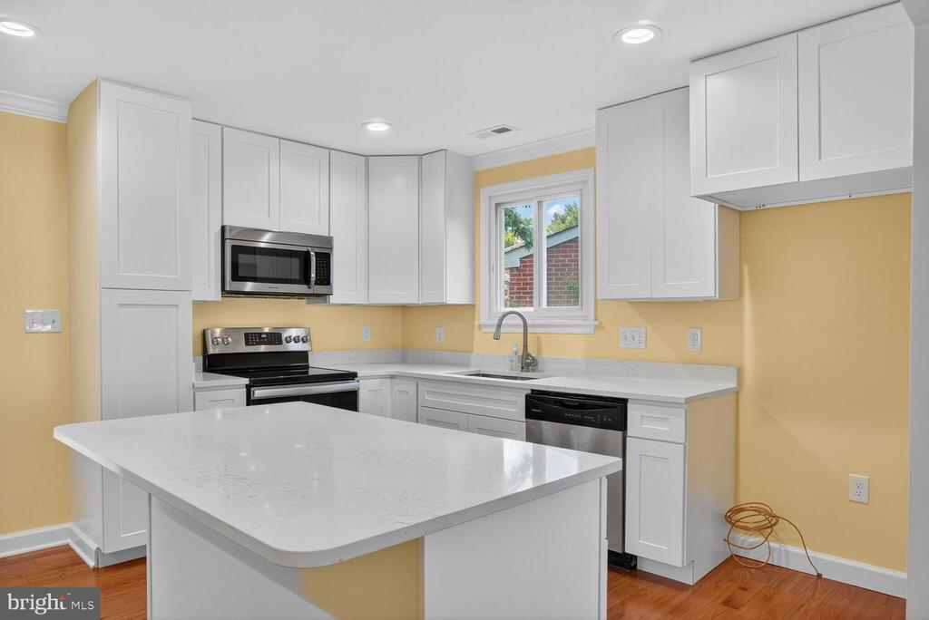 6107 SEMINOLE STREET