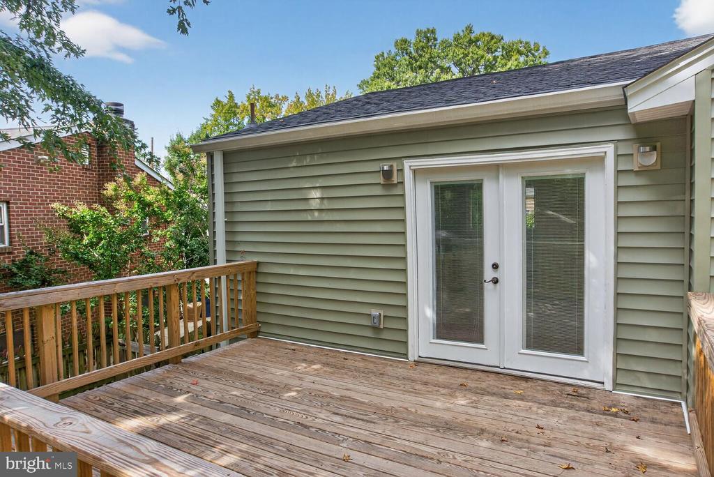 6107 SEMINOLE STREET