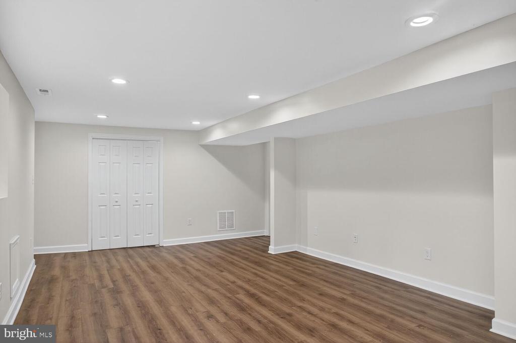 6107 SEMINOLE STREET