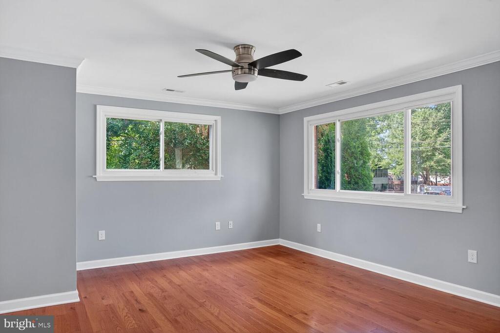 6107 SEMINOLE STREET