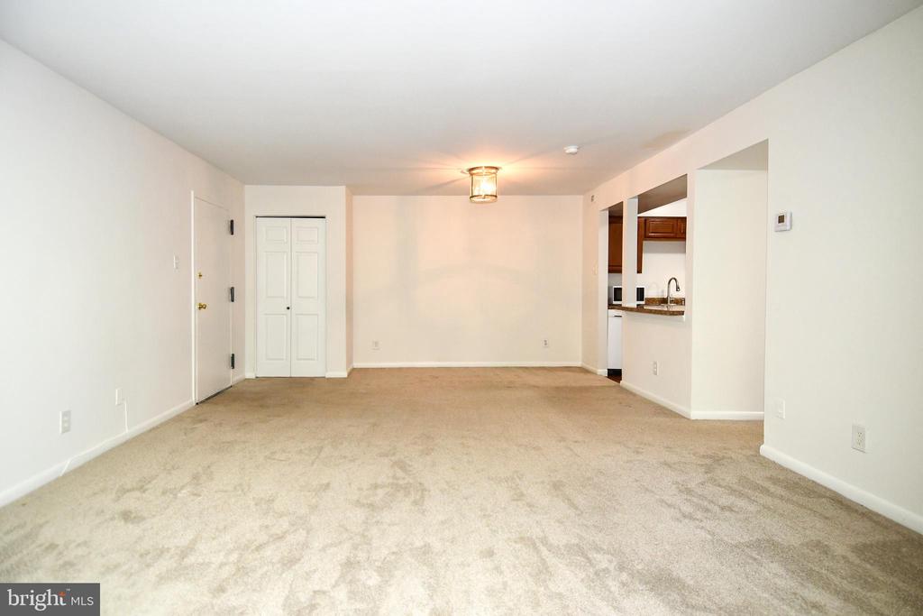 10104 CAMPUS WAY S Unit: 102-3A