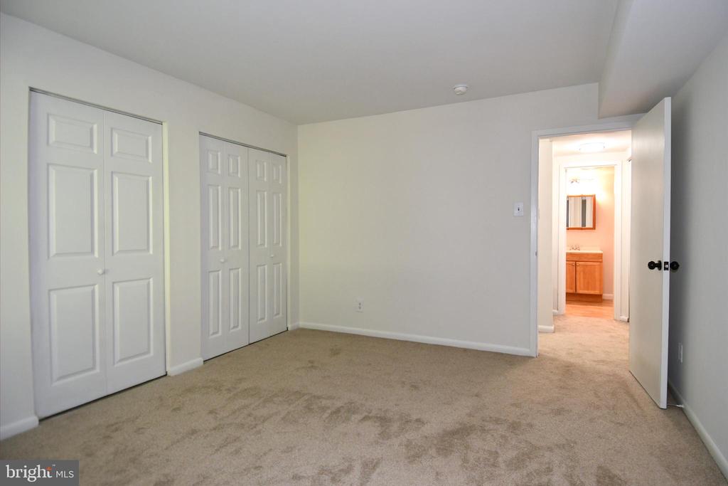 10104 CAMPUS WAY S Unit: 102-3A