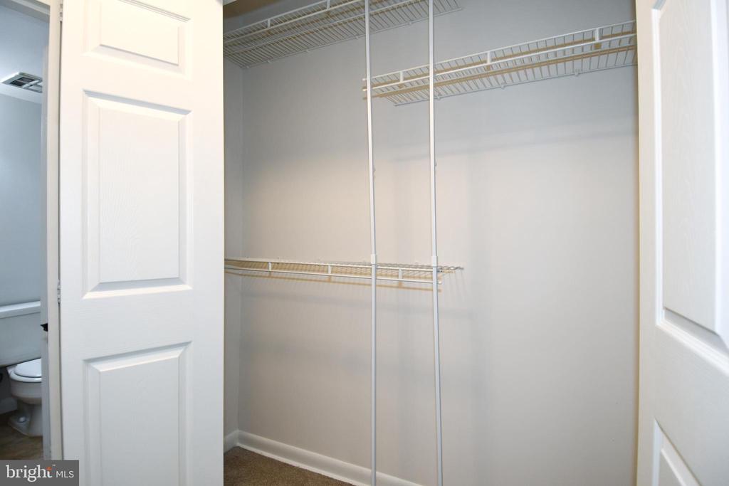 10104 CAMPUS WAY S Unit: 102-3A