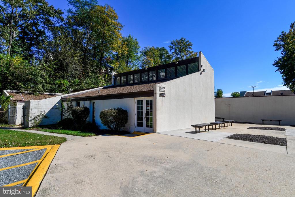 10104 CAMPUS WAY S Unit: 102-3A