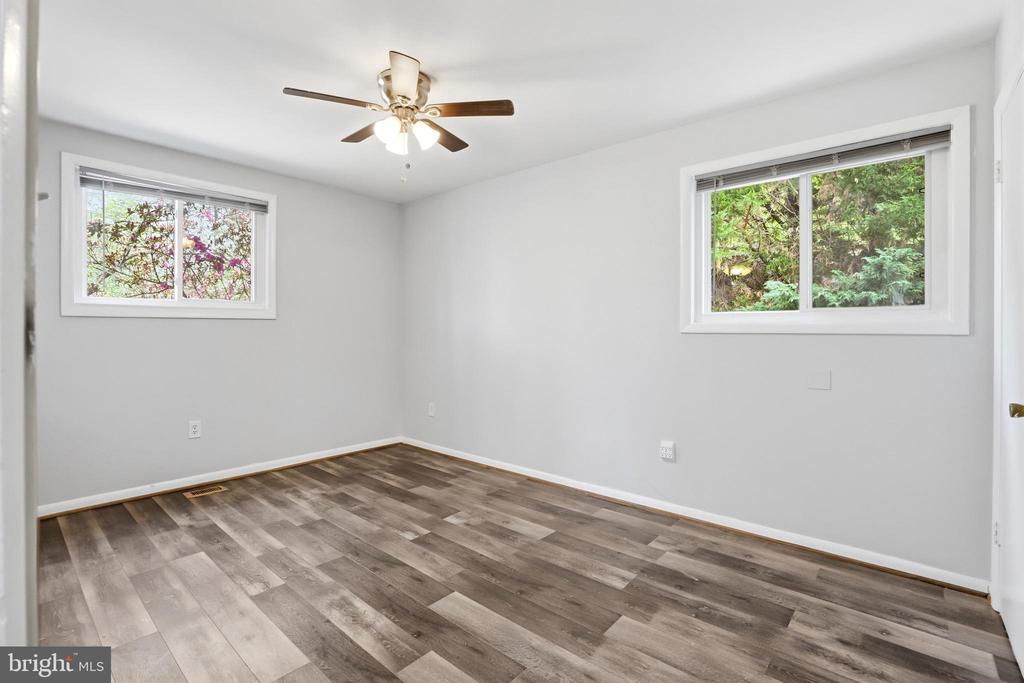 10000 CARNOT DRIVE