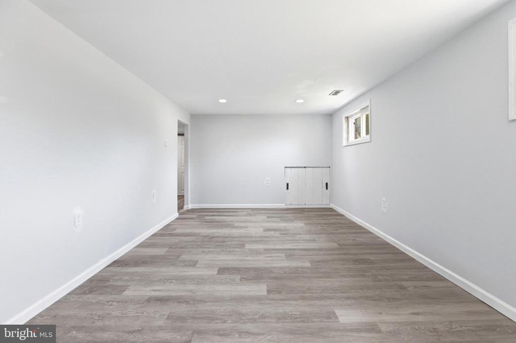 10000 CARNOT DRIVE