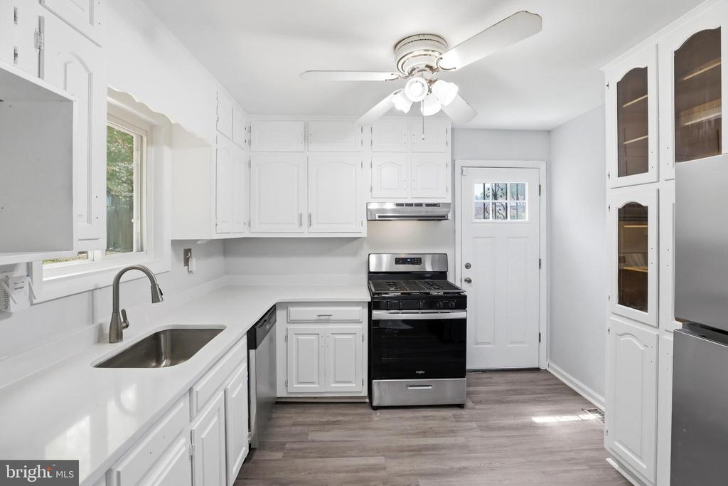 10000 CARNOT DRIVE