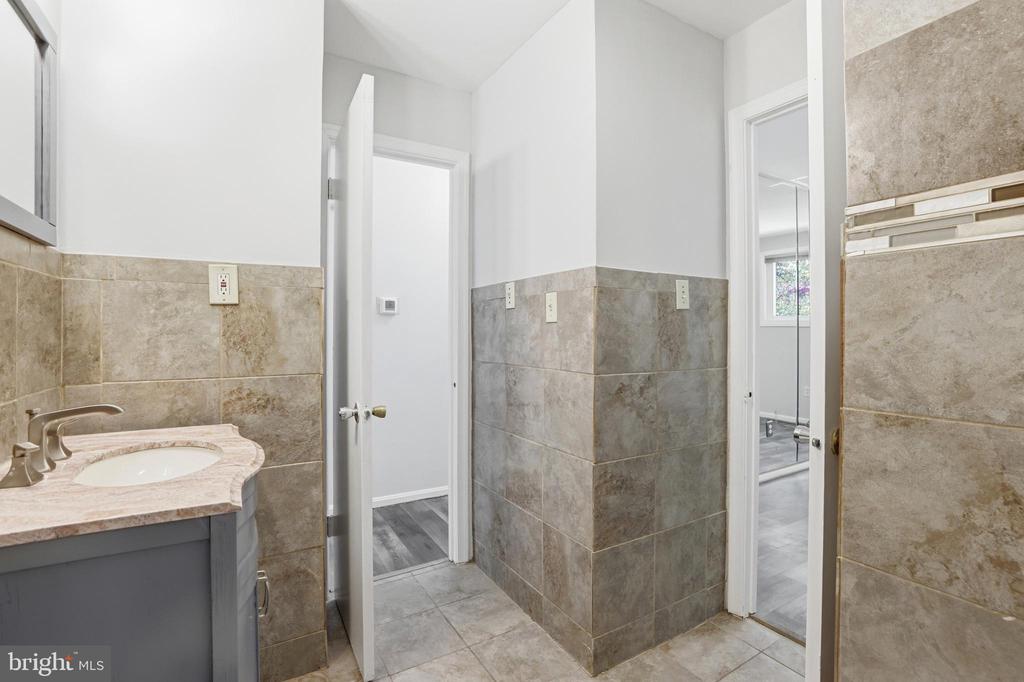 10000 CARNOT DRIVE