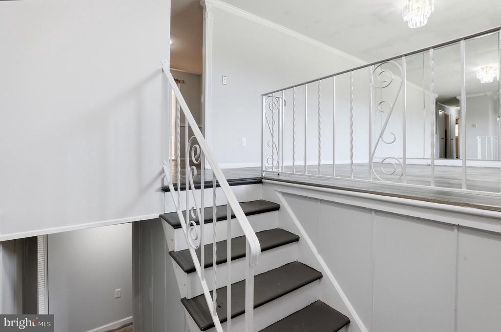 10000 CARNOT DRIVE