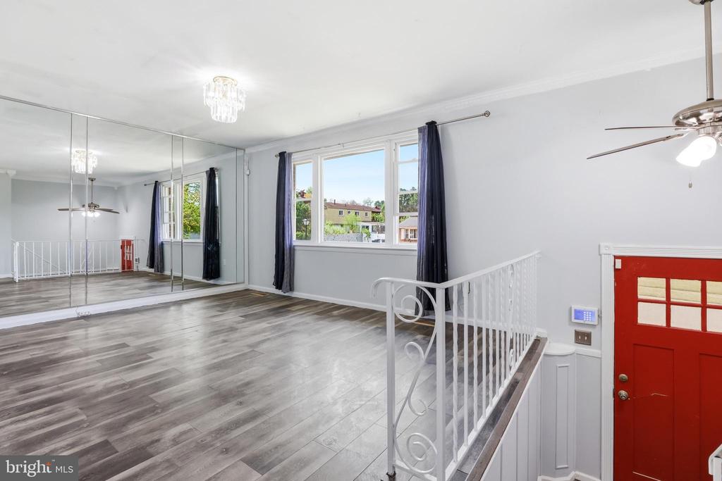 10000 CARNOT DRIVE
