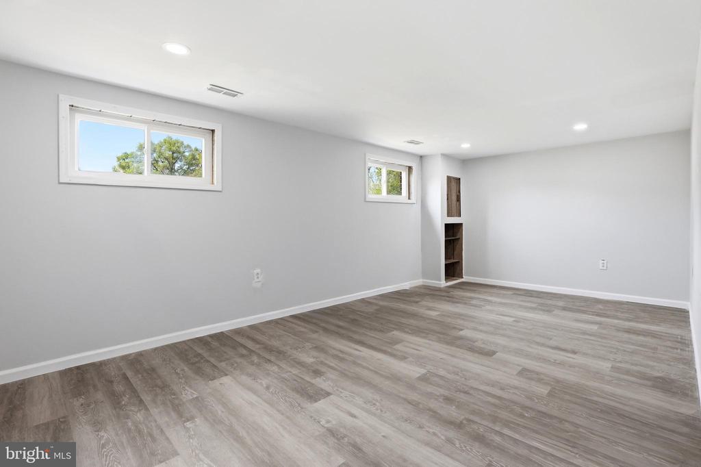 10000 CARNOT DRIVE
