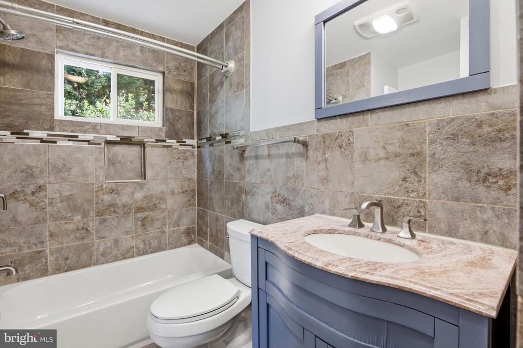10000 CARNOT DRIVE