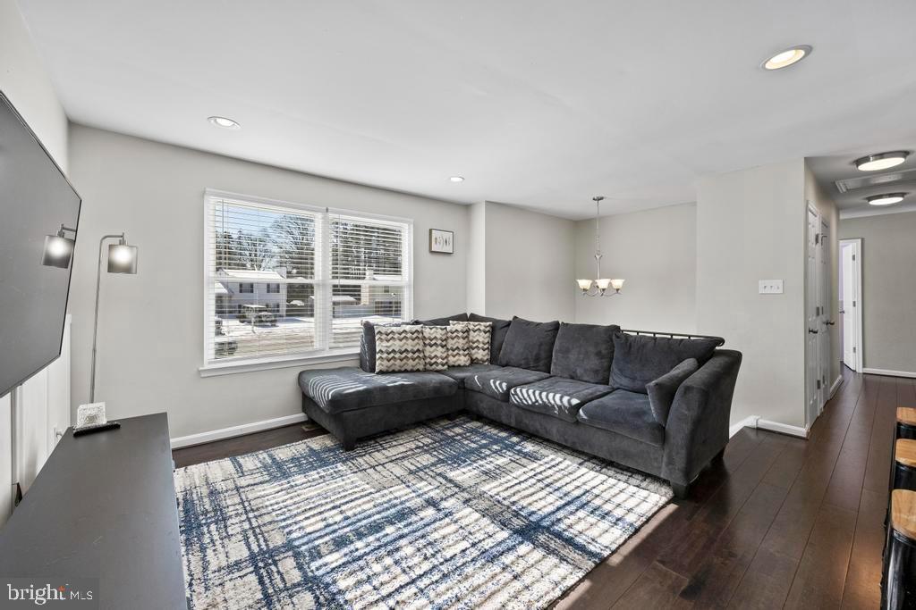 7504 TWINING COURT