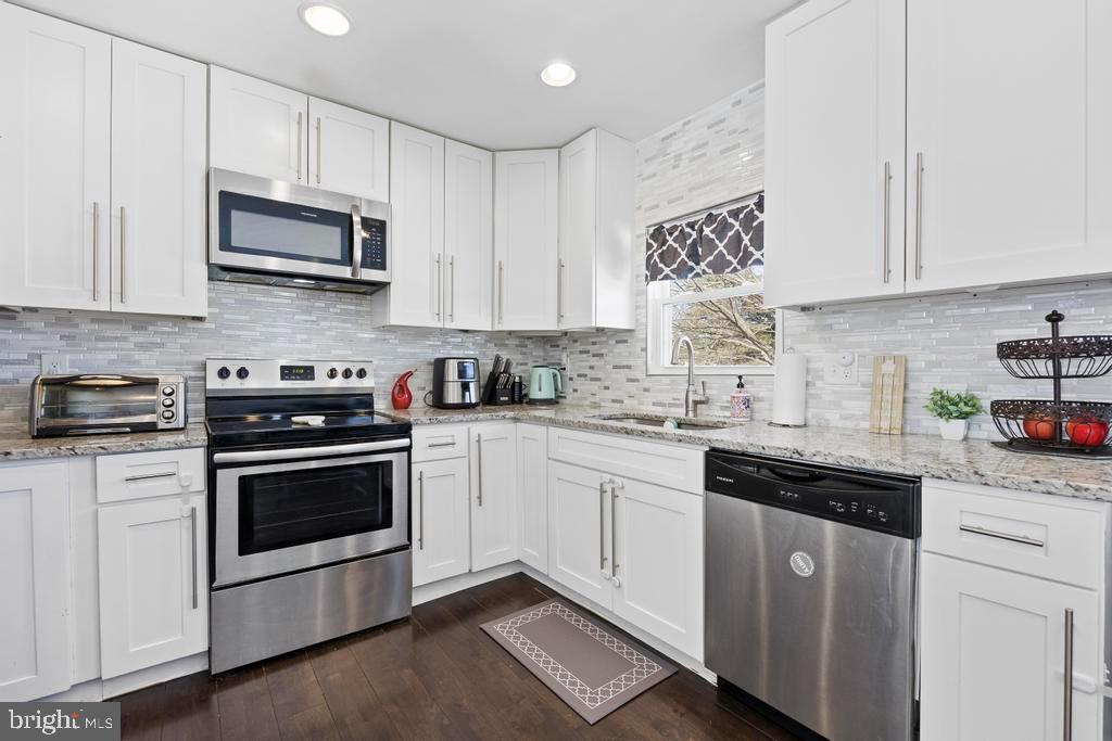 7504 TWINING COURT