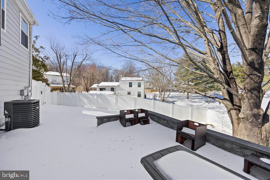7504 TWINING COURT