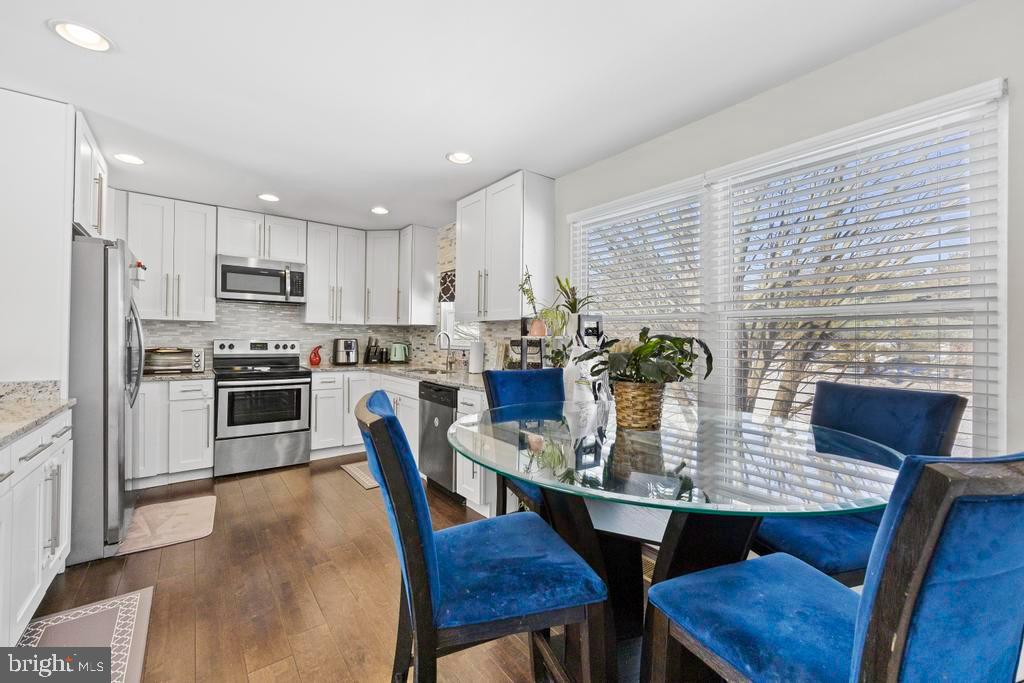 7504 TWINING COURT