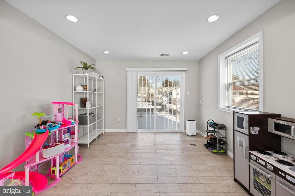 7504 TWINING COURT