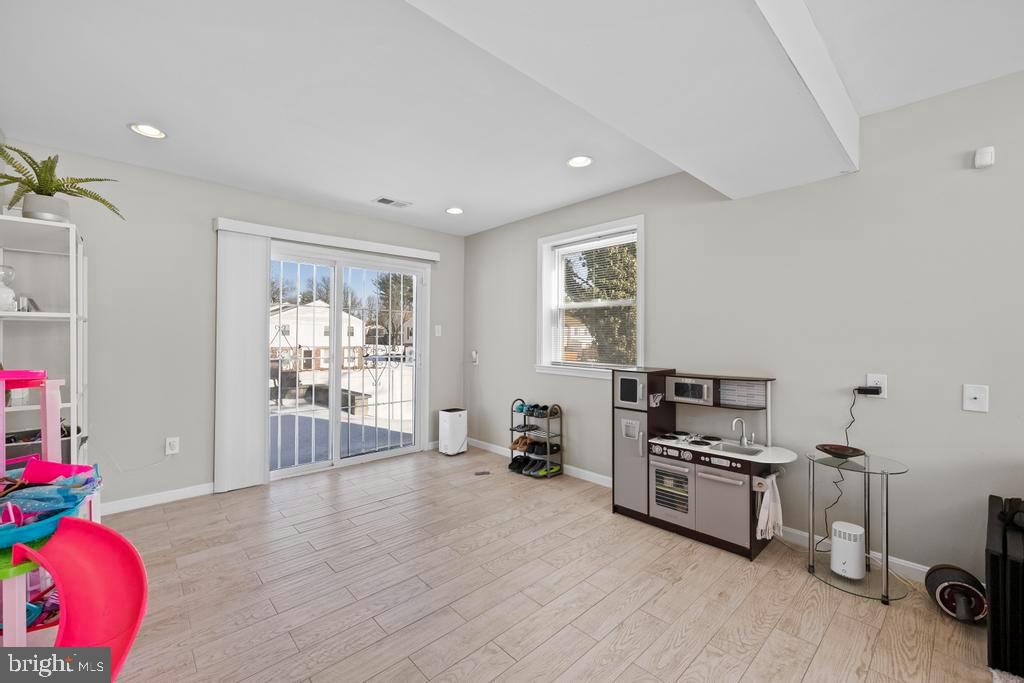 7504 TWINING COURT